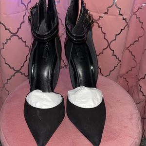 Aldo black closed toe heels